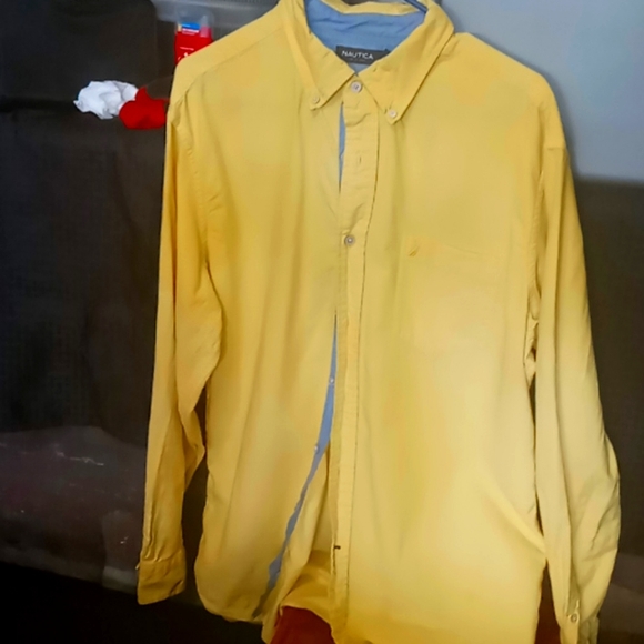 Nautica buttom down - Picture 1 of 3